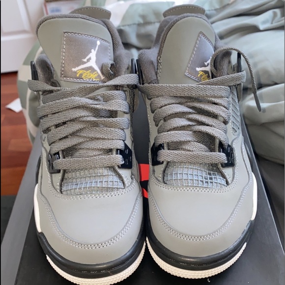 COOL GREY 4 SIZE 4Y - Picture 4 of 6